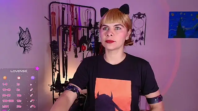 ariannaconnor  online show from April 22, 4:26 pm