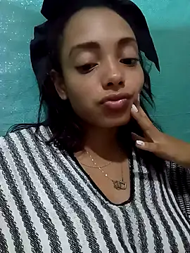 meganparixx online show from May 2, 2:26 am