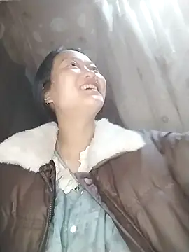 Hina2xx online show from March 12, 8:50 am