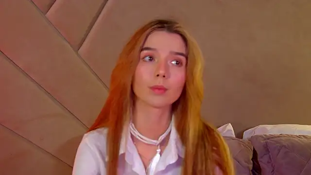 VanessaVienne online show from March 3, 4:24 pm