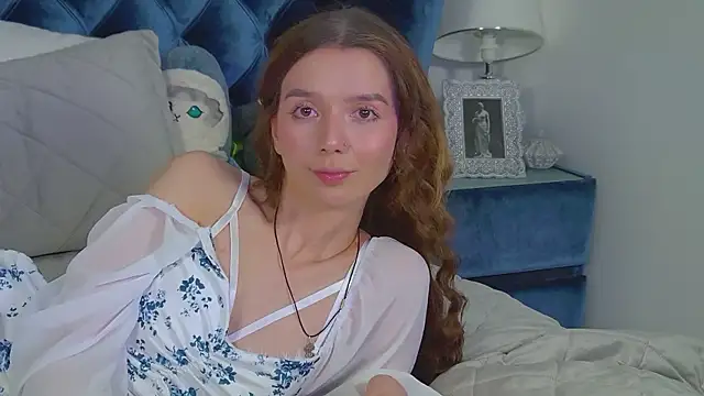 VanessaVienne online show from April 20, 6:11 pm