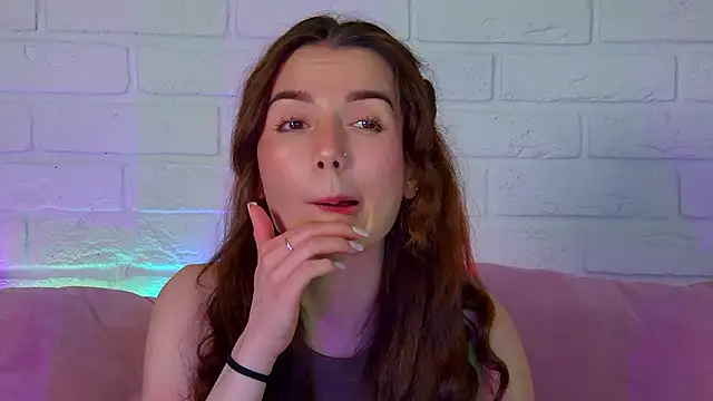 VanessaVienne online show from April 24, 5:05 pm