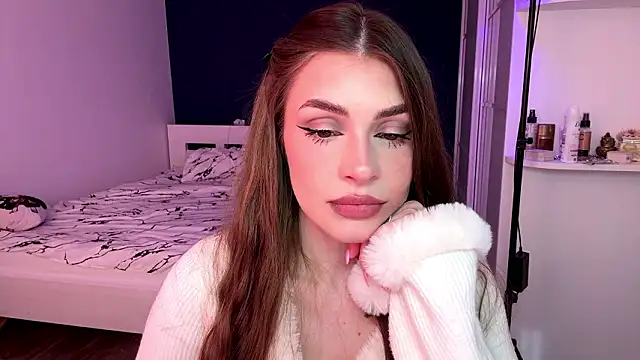 MachelleSpader online show from March 27, 11:00 am