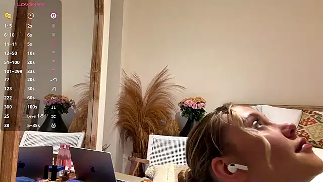 MartinaDeoliveira online show from March 9, 11:13 am