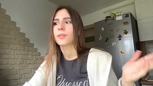 ElsieKuhlmann online show from April 7, 2:08 pm