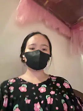 Gwen879 online show from July 18, 11:24 am