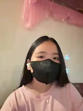 Gwen879 online show from February 1, 1:15 am