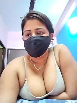 pinkihot23 online show from March 8, 8:29 am