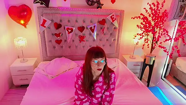 Lilith tayylor online show from February 12, 11:45 am