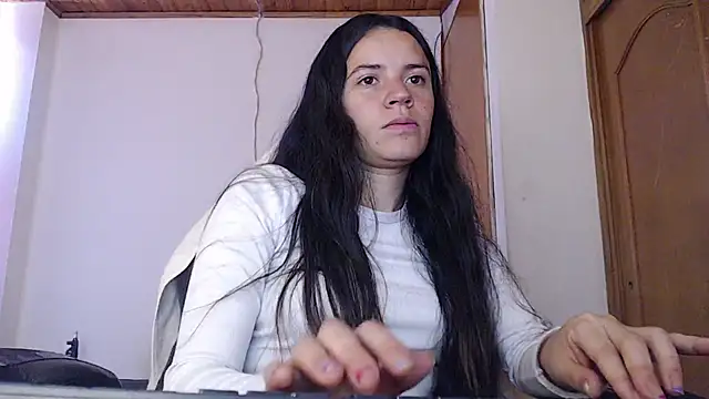 Shanel Lozano online show from April 21, 4:36 pm