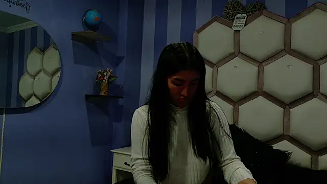 yvi taylor online show from April 24, 2:20 pm