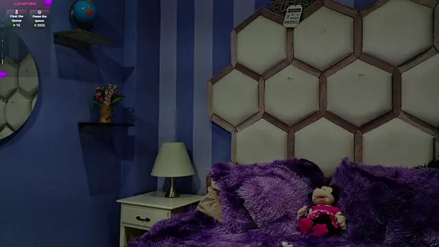 yvi taylor online show from April 29, 11:57 am