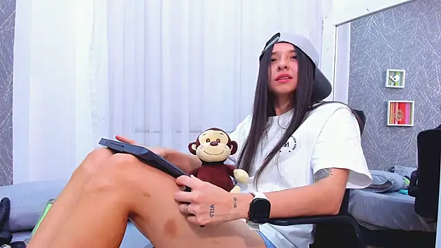 ViictoriiaSaenz online show from February 21, 6:36 am