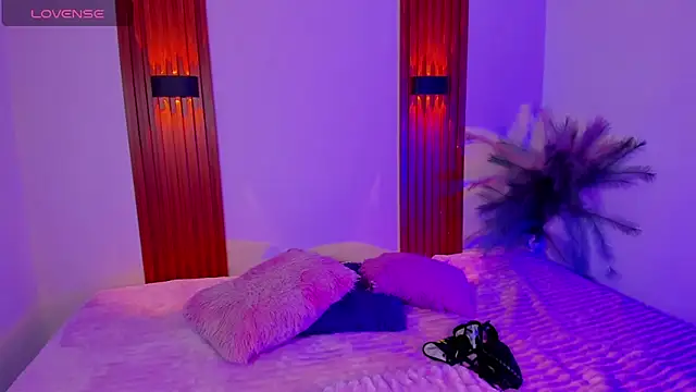 Brendajennerr online show from March 11, 1:10 am