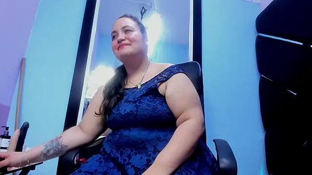 MiaRouss69 online show from April 25, 1:41 pm