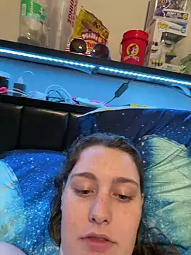 julia4thewin online show from May 9, 1:07 am