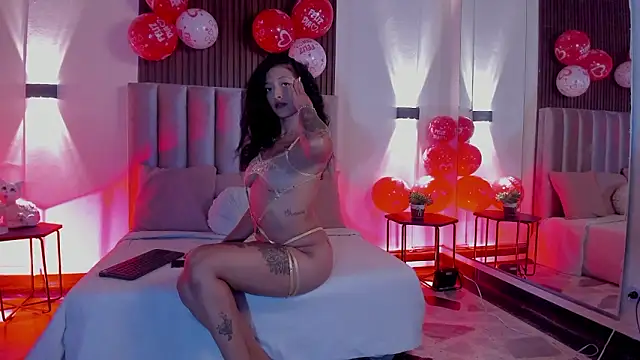 Isis Moon online show from February 14, 7:49 pm