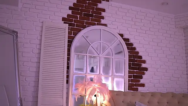 NyssaSky online show from April 27, 5:54 pm