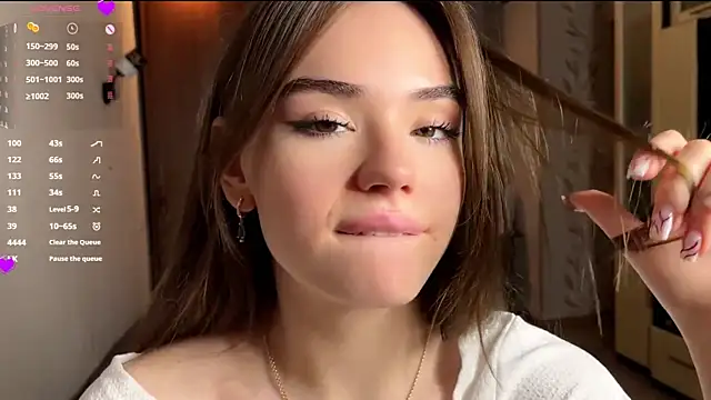 LubaSeirers online show from April 27, 4:26 pm