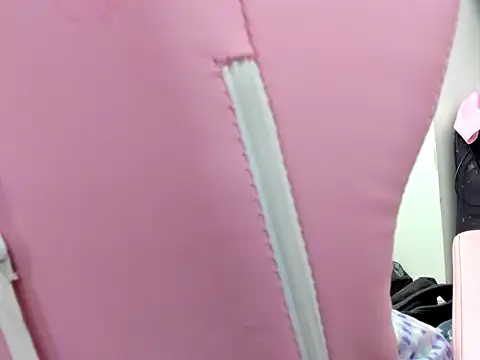 jenniferbodys online show from February 13, 2:02 am