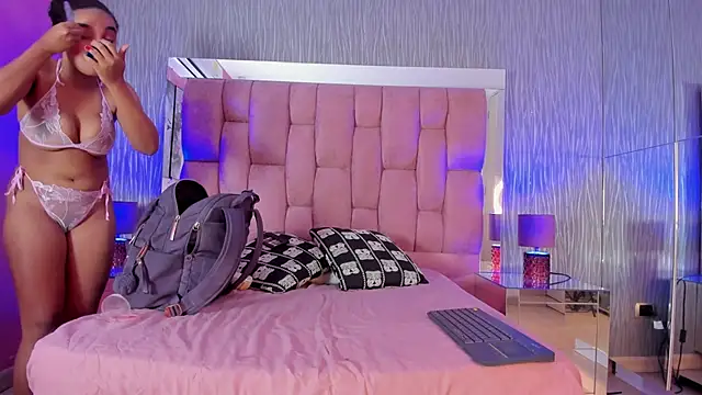 Giselle Louise online show from January 16, 4:52 am