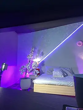 maaluh online show from April 27, 4:04 pm