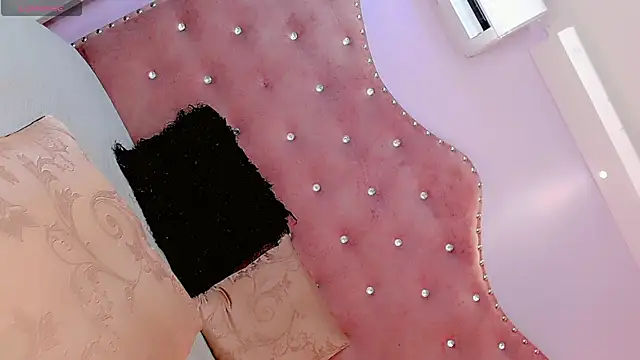 babyAnthonella online show from April 22, 11:29 am