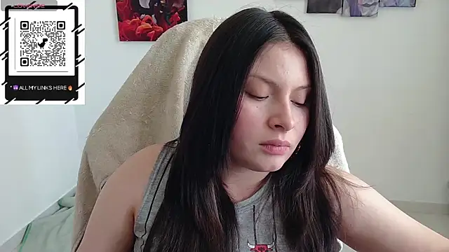 yessica gomez01 online show from June 11, 9:00 pm