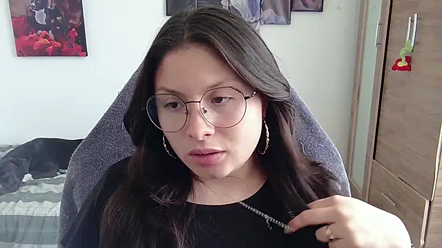 yessica gomez01 online show from April 24, 7:38 pm