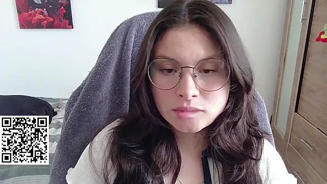 yessica gomez01 online show from April 19, 9:28 pm