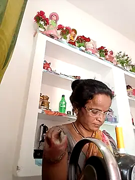 kiiuu sexe online show from April 3, 3:59 am