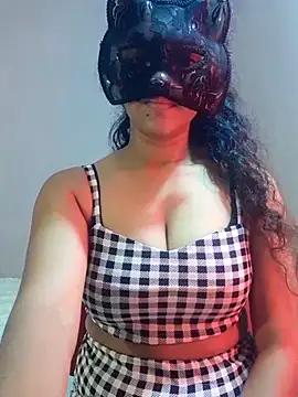 cutehotwife online show from April 19, 6:21 pm