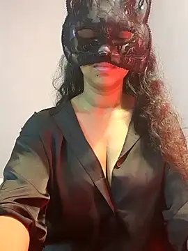 cutehotwife online show from April 25, 12:57 am