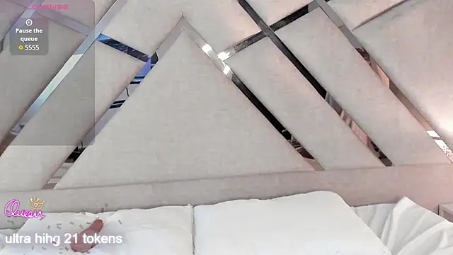 gemma roberts  online show from March 3, 8:09 am