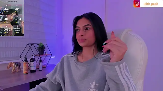 lilith petit  online show from April 18, 1:57 pm