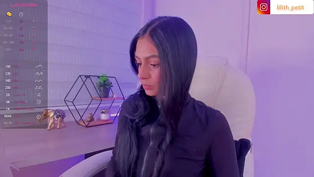 lilith petit  online show from April 23, 8:33 pm