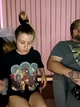 MochiNy4n online show from June 25, 5:14 pm