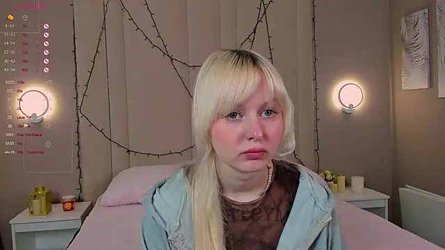 AdeleSilvy online show from June 9, 1:49 am