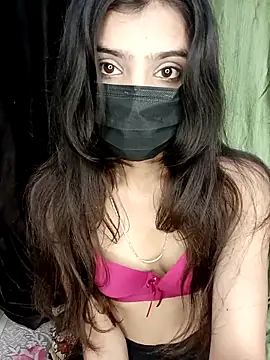 hotyjiyaaaa online show from February 24, 6:28 pm