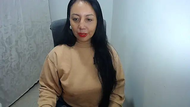 soyElena46 online show from April 22, 11:29 am