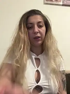 dalia0710 online show from March 25, 9:39 pm