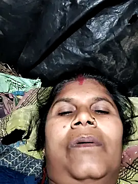 Hot di97 online show from February 16, 8:09 pm