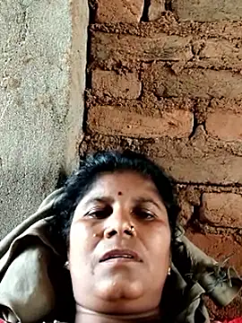 Hot di97 online show from April 28, 2:27 am