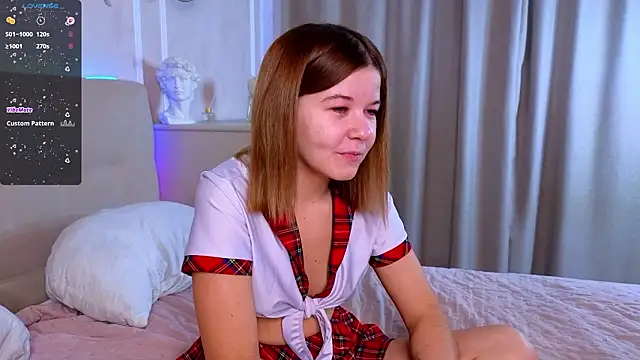  Doll Face  online show from January 14, 9:25 am