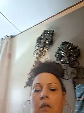 danilynnbabii online show from April 24, 10:40 am