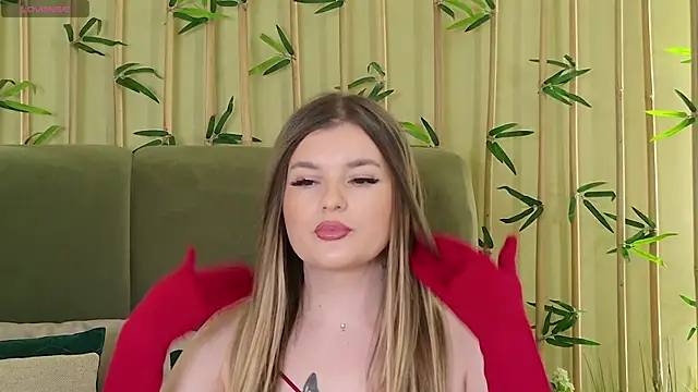 EmilyWess online show from April 25, 4:15 pm