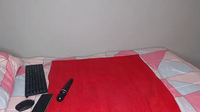 liztaylor online show from April 24, 12:30 pm