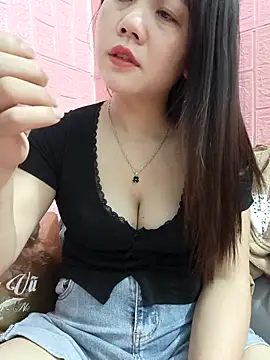 Ngocmai lazdy online show from April 25, 1:52 pm