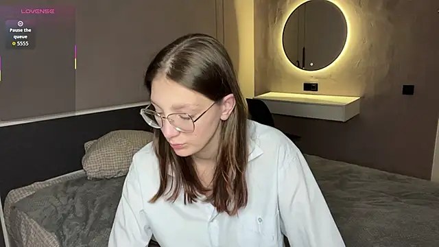 ChrisAmott online show from April 27, 4:37 pm