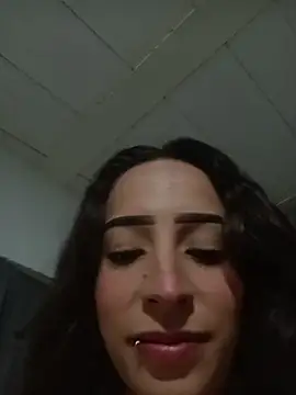 AlexxaAndRileyy online show from April 25, 11:13 pm